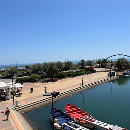 Studio Vue Mer Situe A Cote De La Plage Quartier Des Quilles Sete Exterior photo